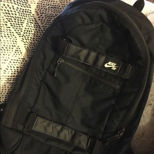 BLACK NIKE BACKPACK